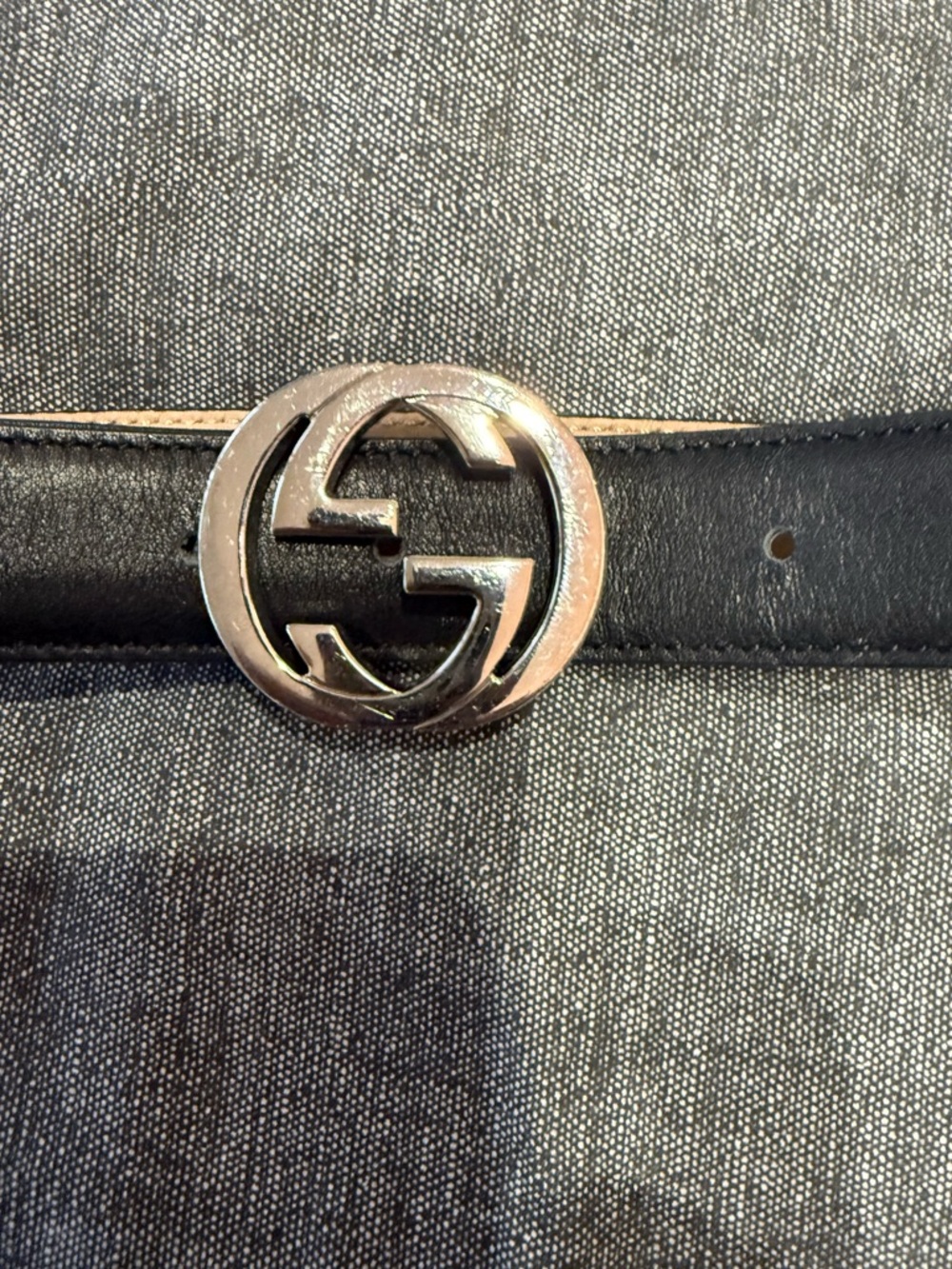 Gucci Black Leather Belt with Silver Interlocking G Buckle Sz 90 - Picture 2 of 4